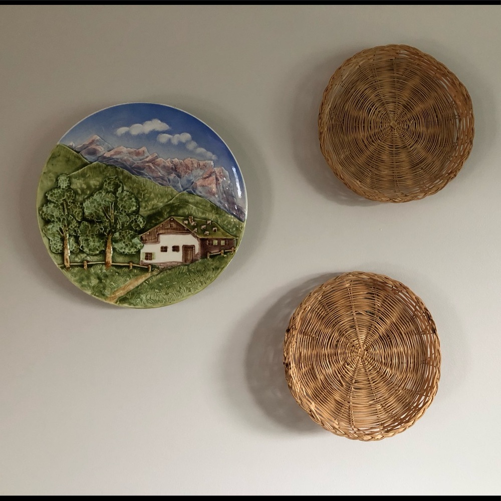 SCHRAMBERG SMF MAJOLICA VTG CERAMIC WALL PLATE